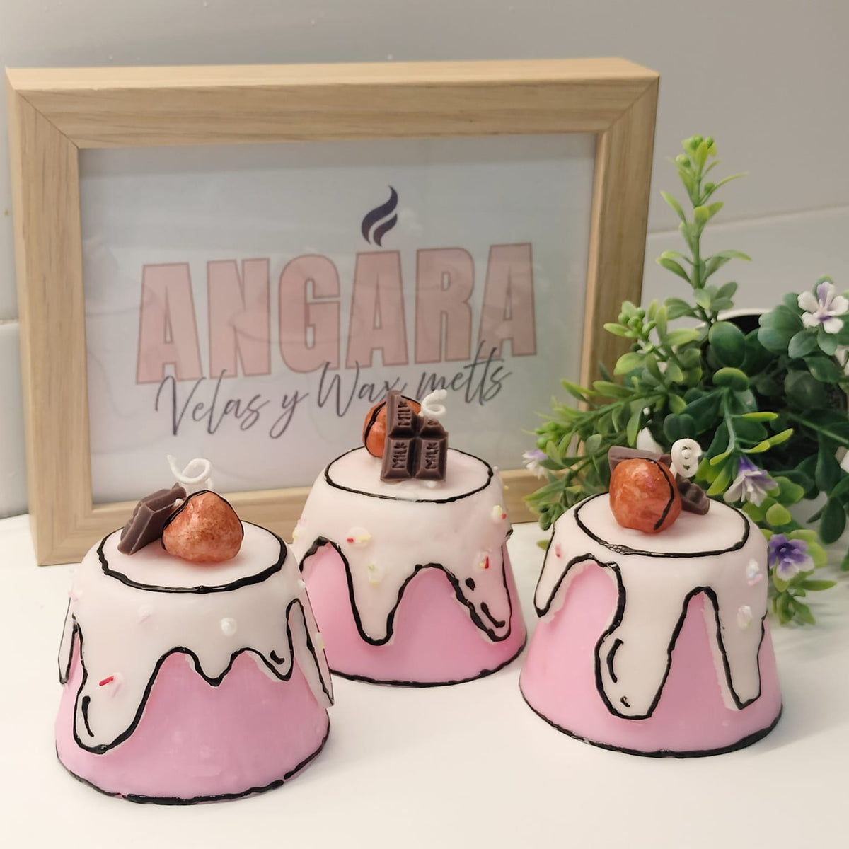 Vela Cupcake